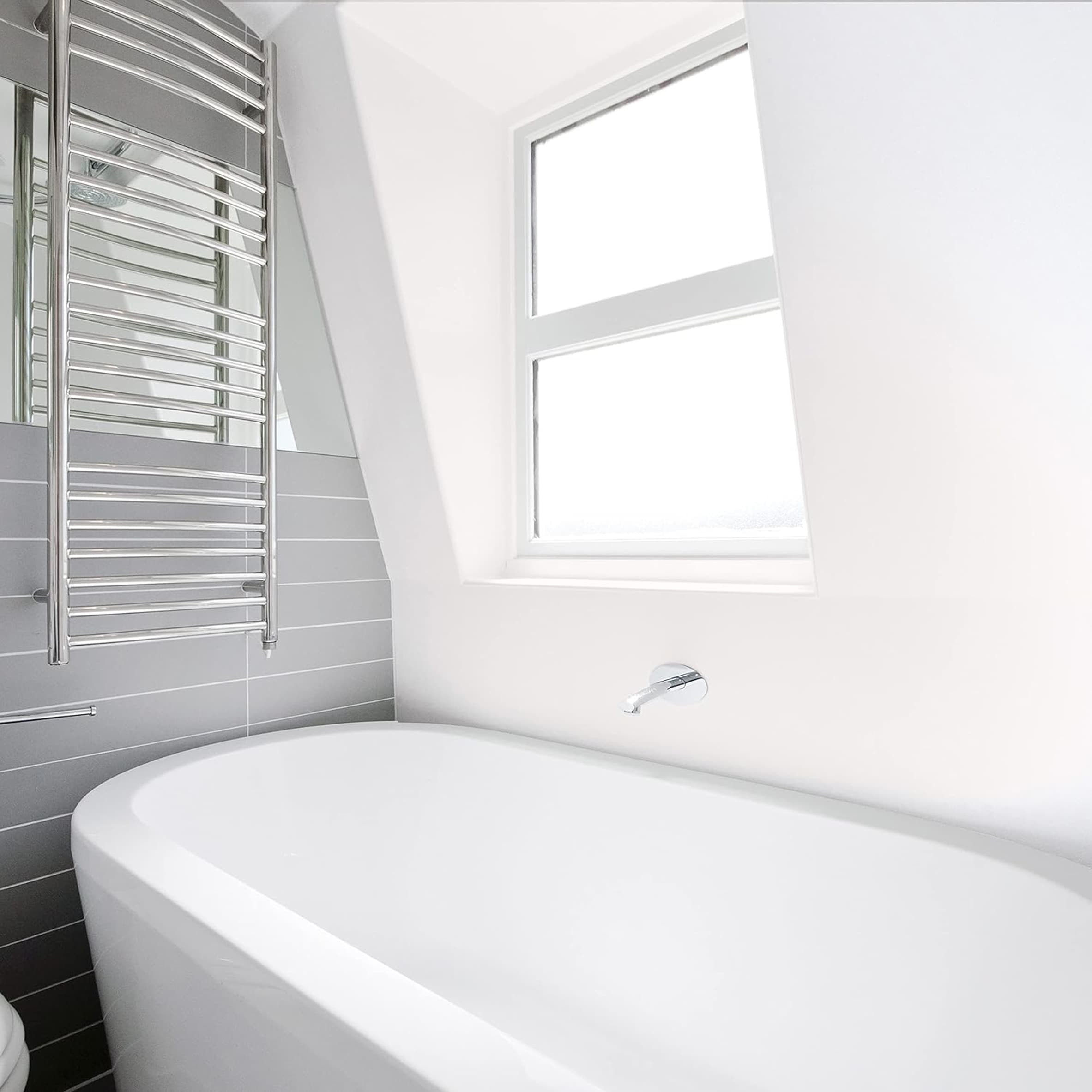 JOHNSTONES PURE BRILLIANT WHITE BATHROOM PAINT 2.5L thumbnail 3