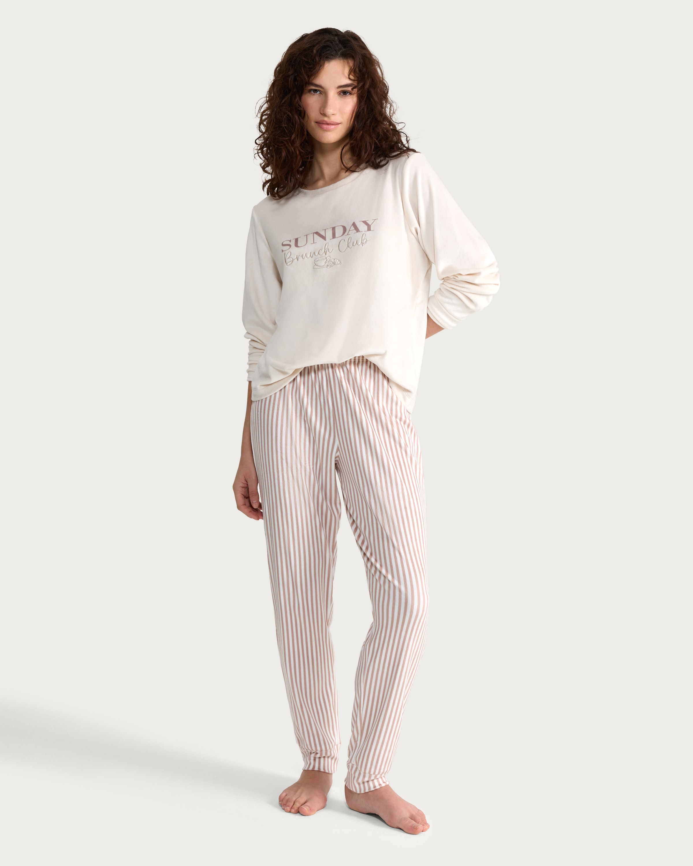 F&F Sunday Brunch Club Fleece Pyjama Set in Neutral