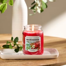 Yankee Candle HI Mistletoe Charm Large Jar 538g thumbnail 3