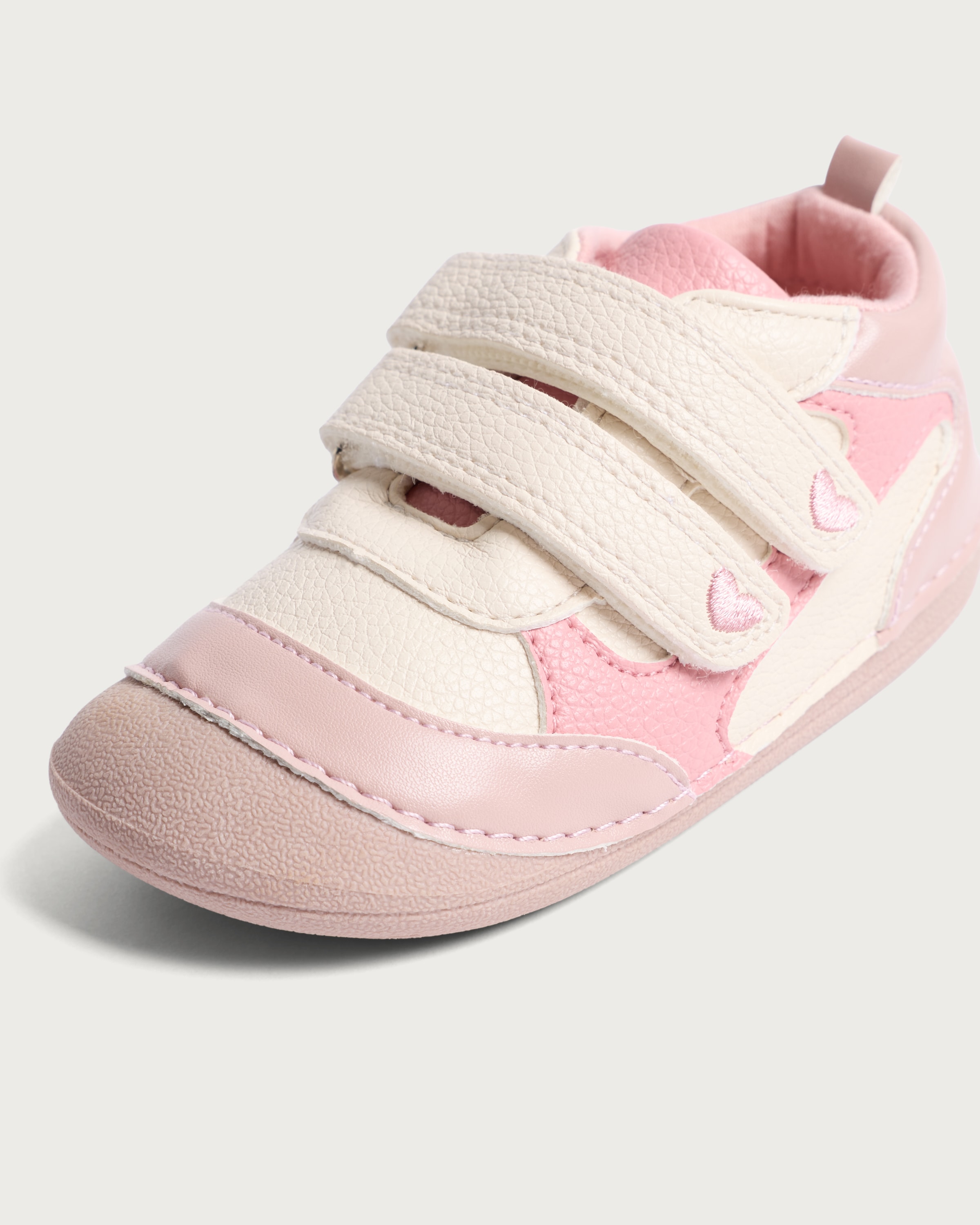 F&F Baby Heart Detail Strap Fastening Pre Walker Shoes in Pink thumbnail 3