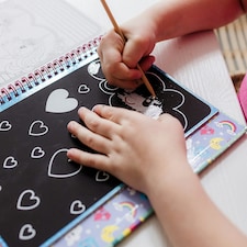 Totum Unicorn Scratchbook thumbnail 9