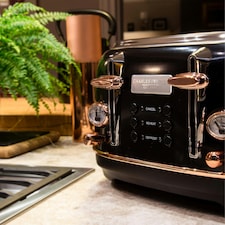 Charles Bentley 4 Slice Stainless Steel Toaster w Tray Black & Rose Gold thumbnail 5