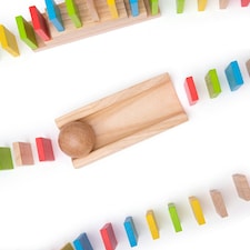 Bigjigs Toys Wooden Domino Run Game, Includes 110 Play Pieces thumbnail 2