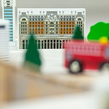 Tidlo Wooden City Of London Train Set - Over 50 Pieces thumbnail 3