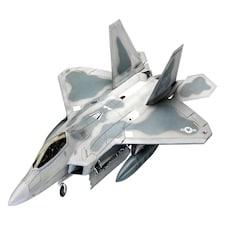 Revell US Lockheed Martin F-22A Raptor (1:72 Scale) thumbnail 2