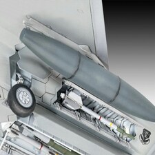 Revell US Lockheed Martin F-22A Raptor (1:72 Scale) thumbnail 5