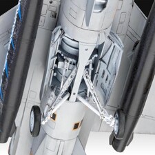 Revell Turkish F-16D Fighting Falcon Model Set (1:72 Scale) thumbnail 4