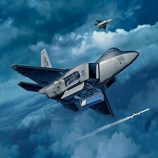 Revell US Lockheed Martin F-22A Raptor Model Set (1:72 Scale)