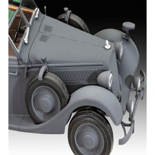 Revell German Typ320 (W142) Cabriolet (1:35 Scale) thumbnail 3