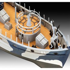 Revell German KFK Fishing Trawler (1:144 Scale) thumbnail 4