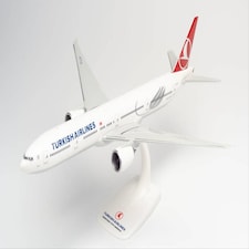 Herpa Wings Snapfit Boeing 777-300ER Turkish Airlines TC-LJK (1:200)
