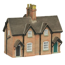 Graham Farish Scenecraft Rural Workers Cottages (Pre-Built)