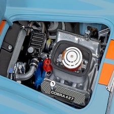 Revell 1965 Shelby Cobra 427 (1:24 Scale) thumbnail 4