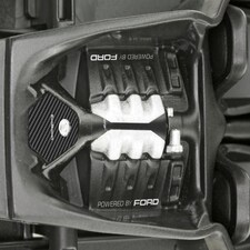 Revell 2017 Ford GT easy-click Kit (1:24 Scale) thumbnail 5