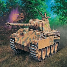 Revell German PzKpfw V Panther Ausf.G (1:72 Scale)