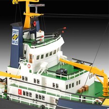 Revell Smit Houston Tug Boat (1:200 Scale) thumbnail 3