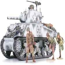 Tamiya US M4A3 Sherman 105mm Howitzer Assault Support (1:35 Scale)