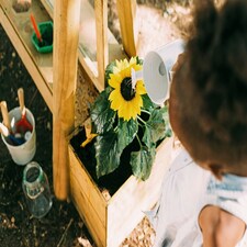 Discovery Create & Paint Easel thumbnail 4