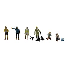 Bachmann Hikers & Dog Walkers (6+2) Figure Set