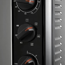 Russell Hobbs 30L Mini Kitchen thumbnail 2