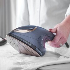 Russell Hobbs Steam Genie 2in1 Handheld Garment Steamer thumbnail 4