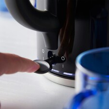 Russell Hobbs Classics Quiet Boil Kettle - Black thumbnail 4