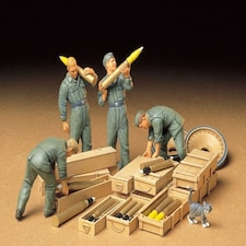 Tamiya German Tank Ammunition Loading Crew (1:35 Scale)
