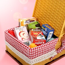 Pretend Play Food & Picnic Basket Set – Fun On-the-Go Playtime! thumbnail 4