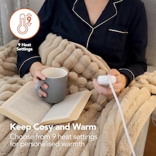 Igenix Luxury Heated Throw 160 x 130 cm, 120W, Polyester, 1-9hr Timer, Machine Washable, Latte thumbnail 2