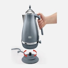 DeLonghi 1.7L Icona Metallics Kettle Ice Blue